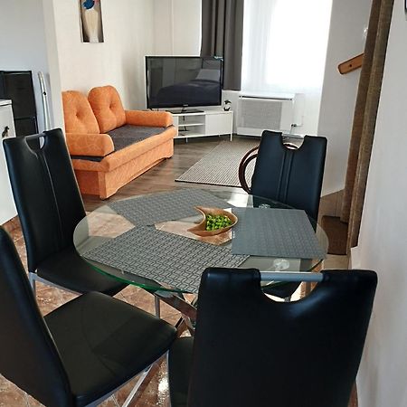 Var-Lak Apartman Balatonfůzfő Bagian luar foto